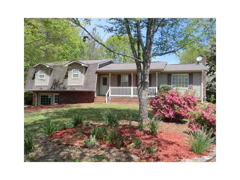 232 King Arthur Dr., Woodstock, GA 30189