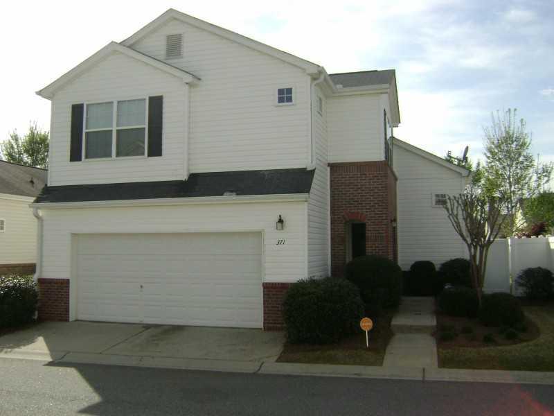 371 Hiawassee Dr., Woodstock, GA 30188