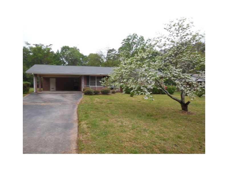 1639 Chris Ln., Stone Mountain, GA 30087