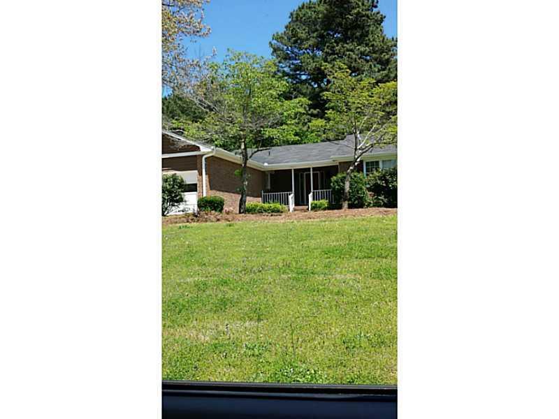 6821 Fairways Dr., Douglasville, GA 30134