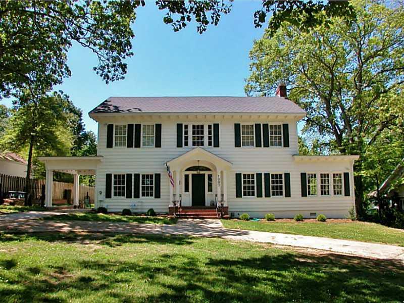 1097 Green Street Cir., Gainesville, GA 30501