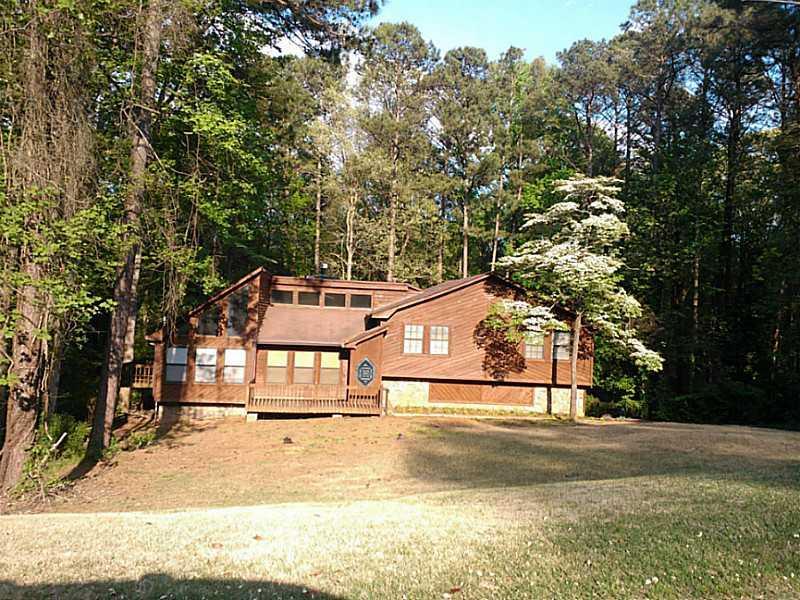 2025 Vicksburg Tr., Woodstock, GA 30189