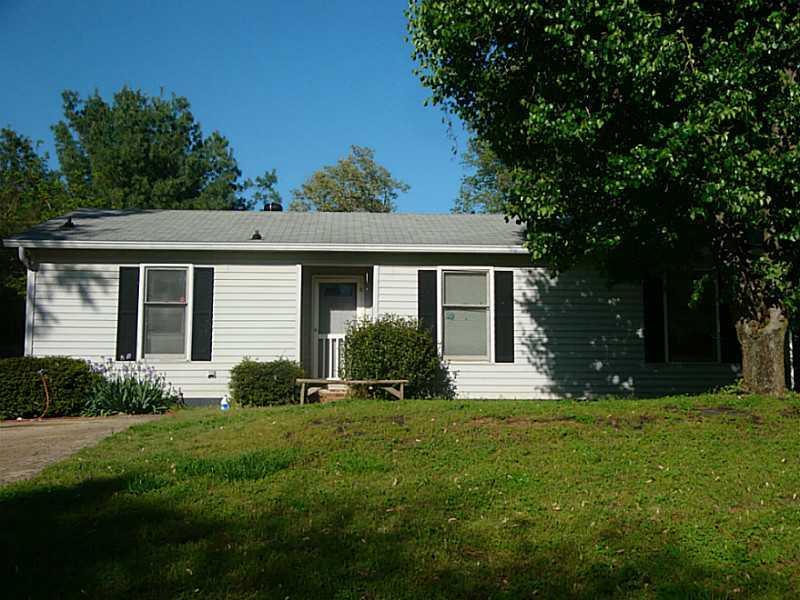 5833 Meadow View Ln., Flowery Branch, GA 30542