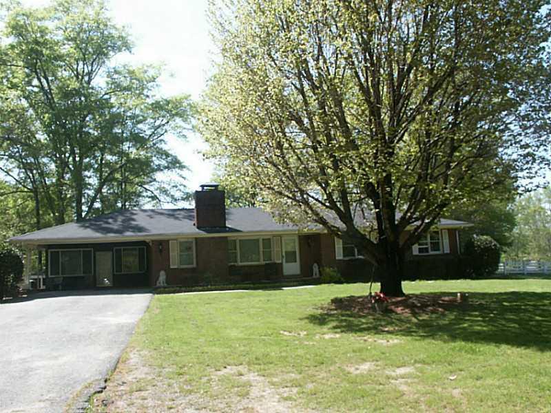 471 County Line Rd., Cumming, GA 30040
