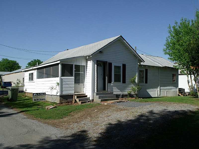 108 Hill St., Adairsville, GA 30103