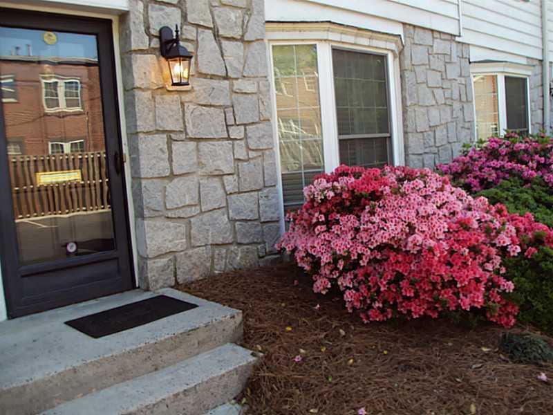 136 Peachtree Memorial Dr. #PA-2, Atlanta, GA 30309