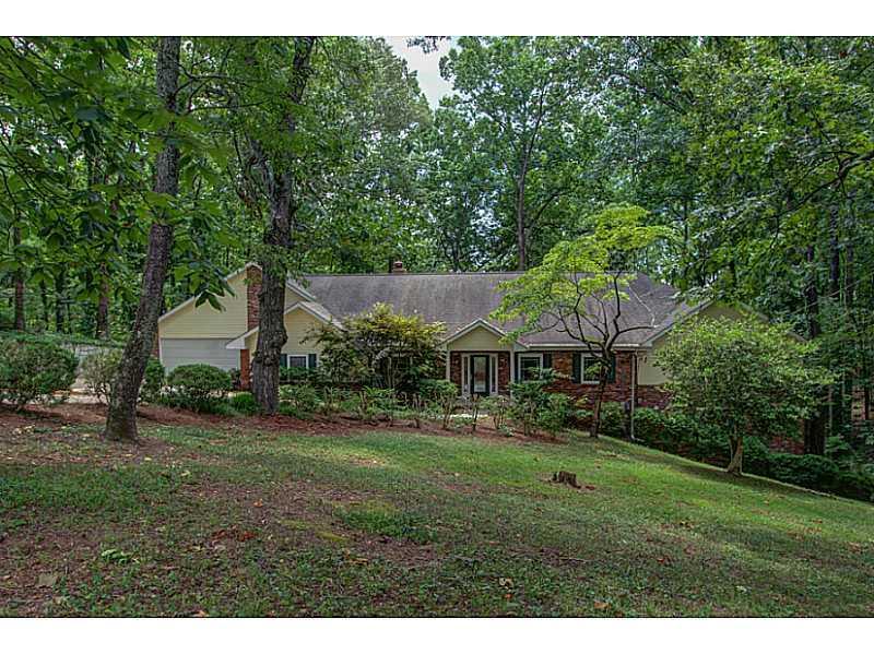 5457 Hulsey Cir., Gainesville, GA 30504