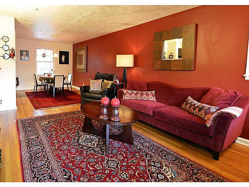 2671 Woodridge Dr., Decatur, GA 30033
