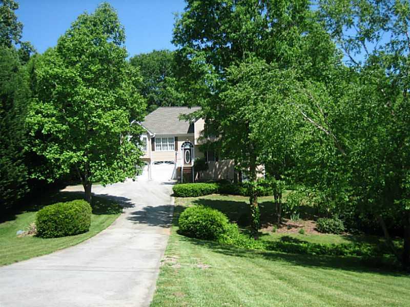 210 Whitestone Dr., Canton, GA 30115