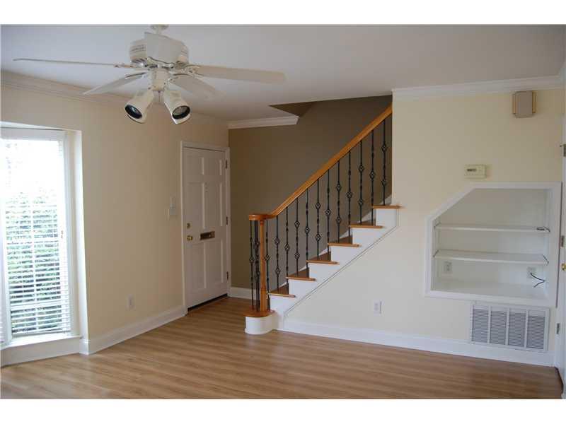 136 Peachtree Memorial Dr. #DE-4, Atlanta, GA 30309