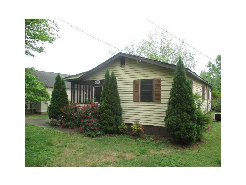 1305 Eubanks Ave., East Point, GA 30344