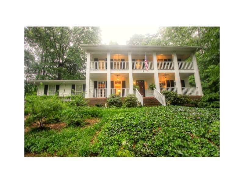 883 Lakeshore Dr., Berkeley Lake, GA 30096