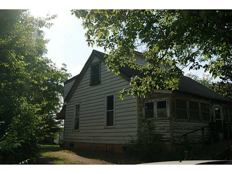 1428 Pickens St., Ball Ground, GA 30107