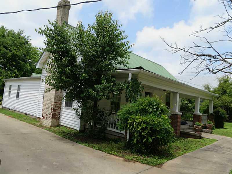 320 S Main St., Adairsville, GA 30103