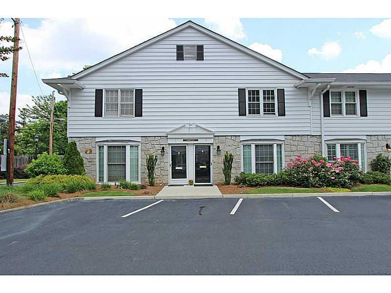 136 Peachtree Memorial Dr. #CT-2, Atlanta, GA 30309