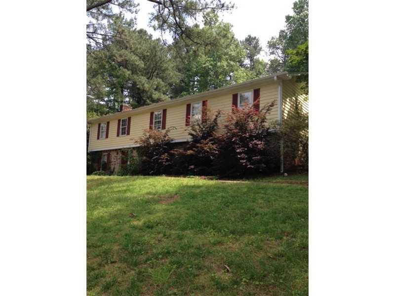 1910 Ridgefield Dr., Roswell, GA 30075