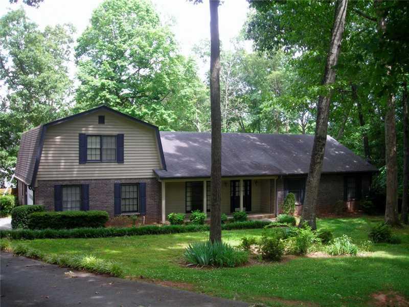 5268 Ashley Dr., Lilburn, GA 30047