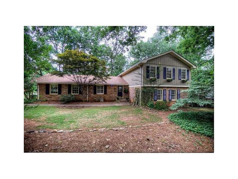 1777 Grandeus Ln., Stone Mountain, GA 30087
