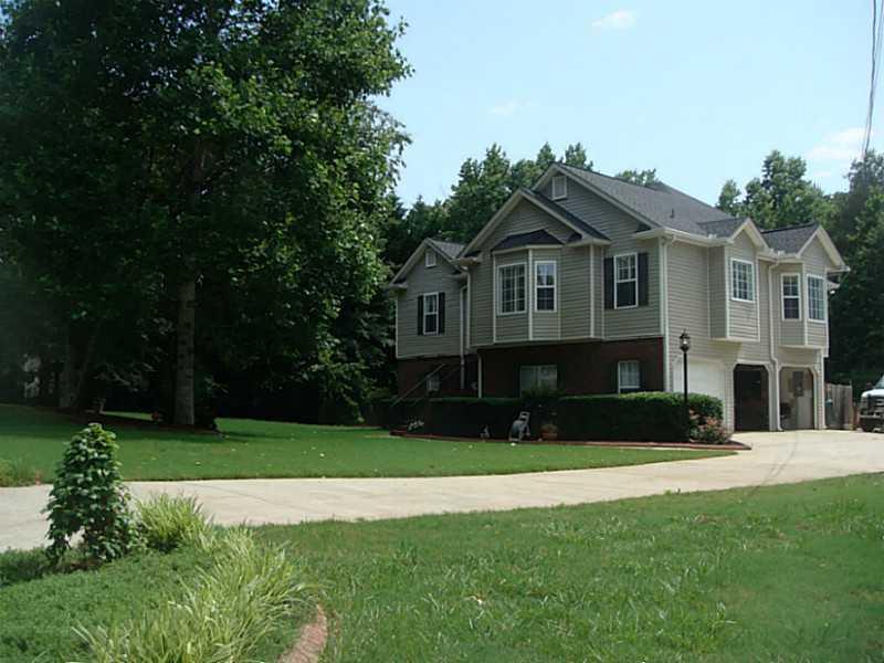 5288 Brookshire Ct., Douglasville, GA 30135