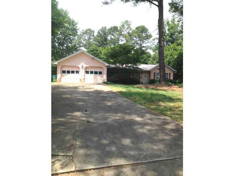 1858 Rolling River Dr., Lilburn, GA 30047