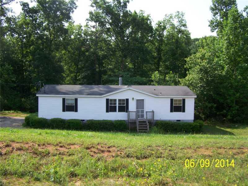 76 Robin Hood Dr., Murrayville, GA 30564