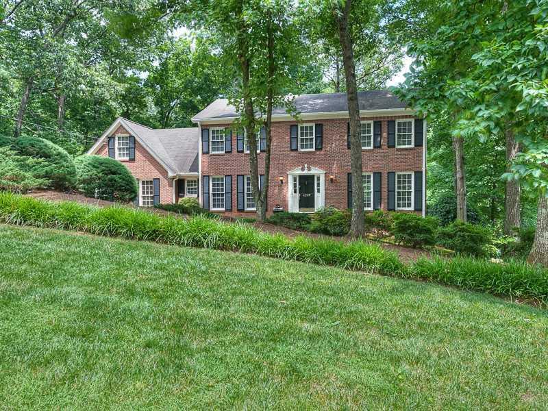 4239 Glengary Dr., Atlanta, GA 30342