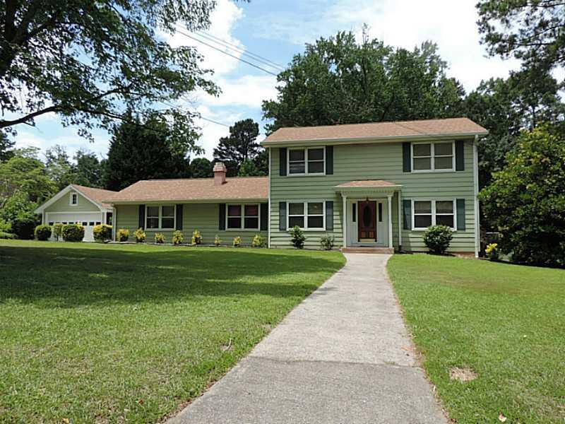 2139 Eastwood Dr., Snellville, GA 30078