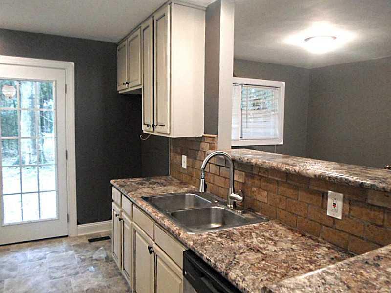 327 Bray Rd., Calhoun, GA 30701