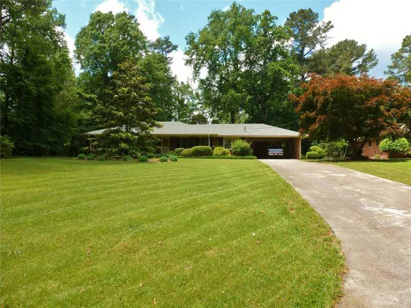 228 Skyland Dr., Roswell, GA 30075