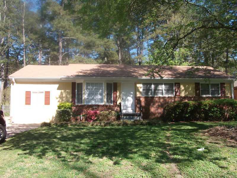 2250 Dodson Dr., East Point, GA 30344