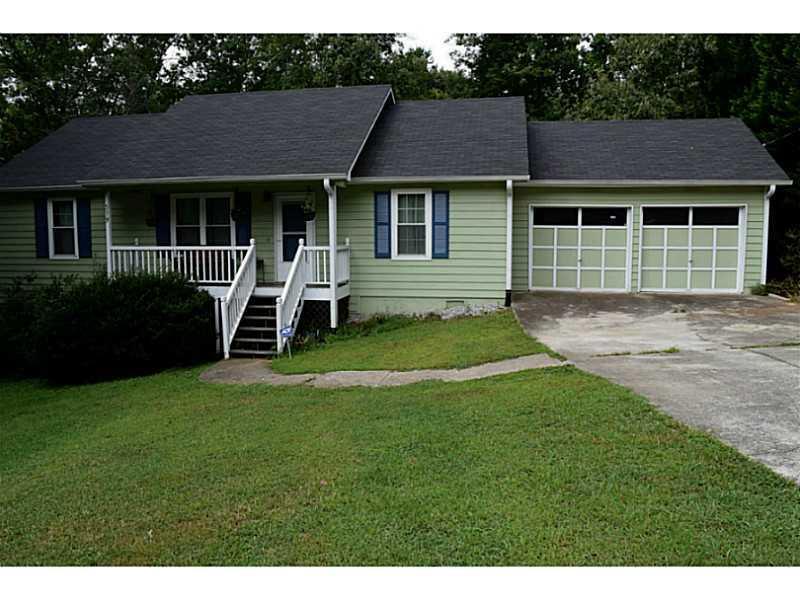 379 Halehaven Dr., Douglasville, GA 30134