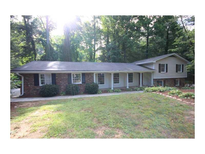 7295 Hunters Branch Dr., Atlanta, GA 30328