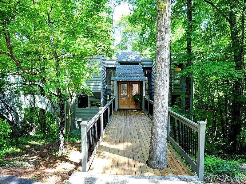 3036 Wellington Ct., Atlanta, GA 30339