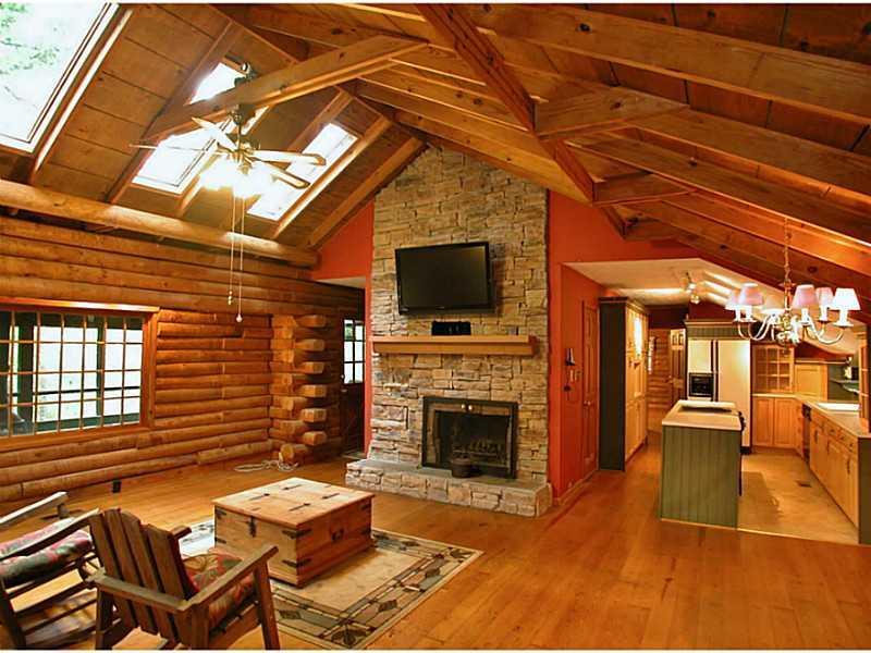 3615 Lodgehaven Dr, Gainesville, GA 30506