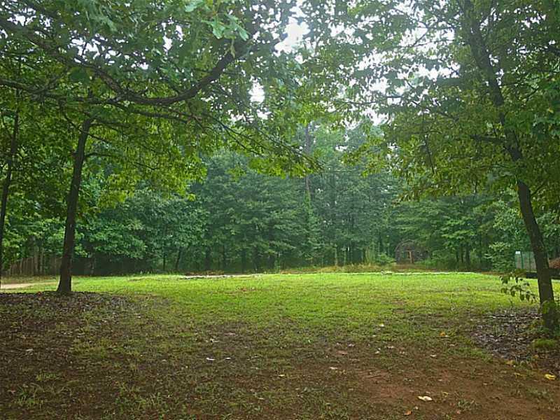325 Woods Ln., Mcdonough, GA 30252