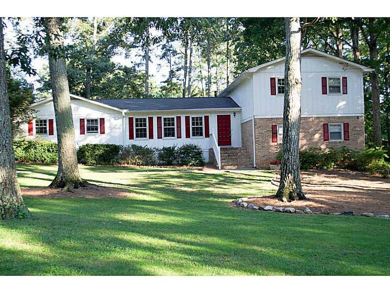 3162 Falconhurst Dr., Lilburn, GA 30047