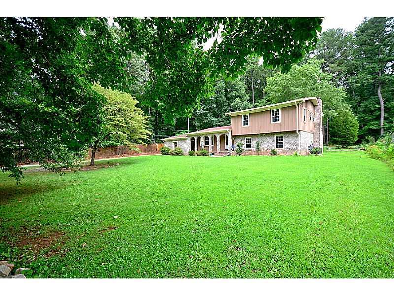 1500 Lucelle Ave., Stone Mountain, GA 30087