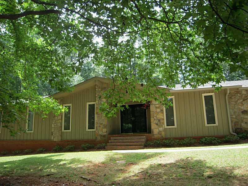 190 Oakcrest Dr., Other South, GA 30277