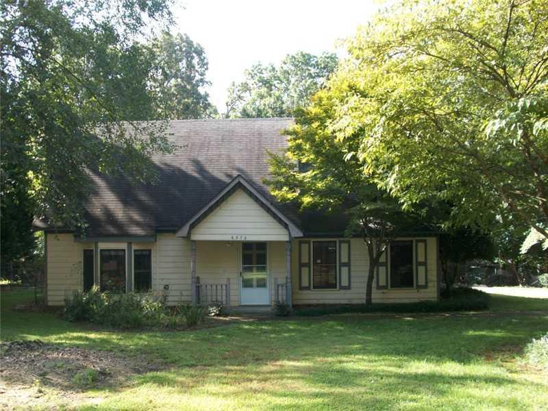 6570 Pine Knotch Dr., Douglasville, GA 30135