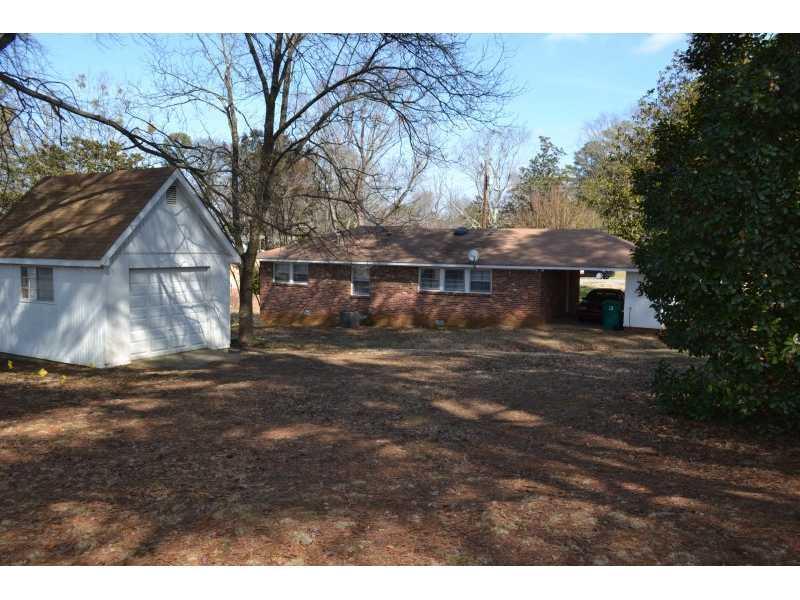 2039 Nancy Cir., Smyrna, GA 30080