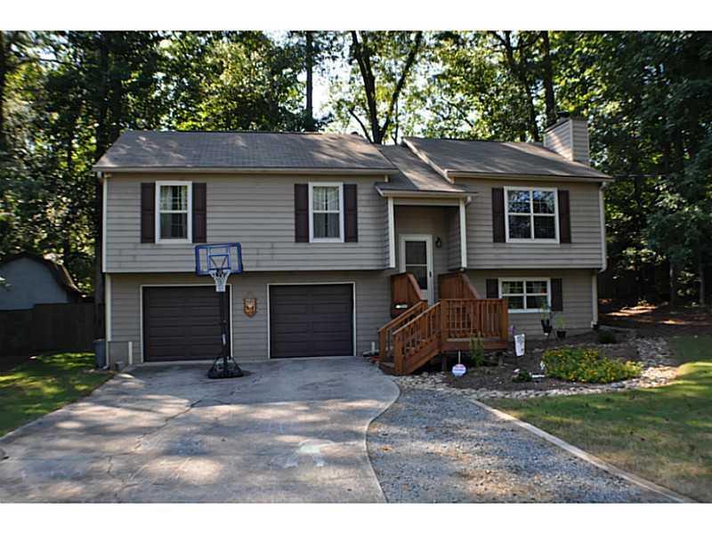 4037 Leicester Dr., Kennesaw, GA 30144