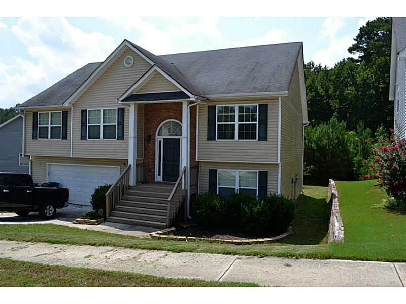 4135 Round Stone Dr., Snellville, GA 30039