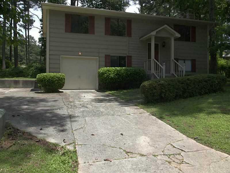 2285 Fairway Cir., Atlanta, GA 30331