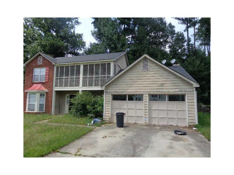 3915 Melanie Woods Dr., Atlanta, GA 30349