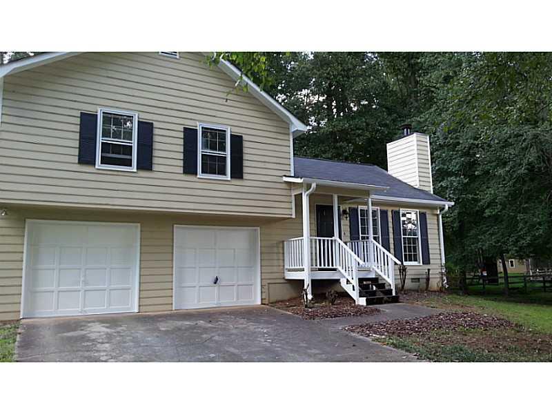 4893 Muirwood Dr., Powder Springs, GA 30127