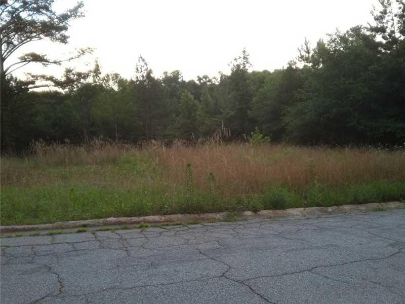 2447 Crestdale Cir., Atlanta, GA 30316