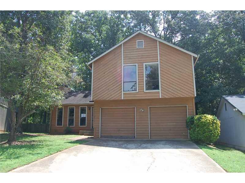 1169 Oaks Pl., Stone Mountain, GA 30083