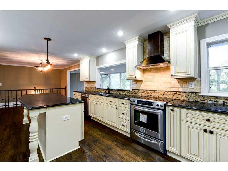 3999 Land O Lakes Dr., Atlanta, GA 30342