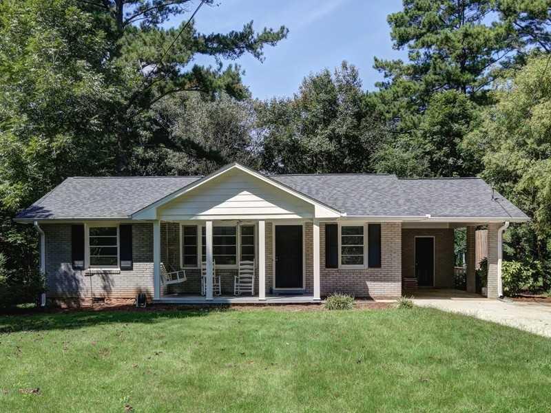 2546 Woodridge Dr., Decatur, GA 30033