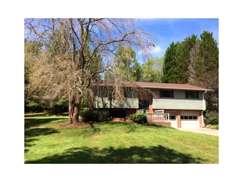 4771 Newton Dr., Gainesville, GA 30506